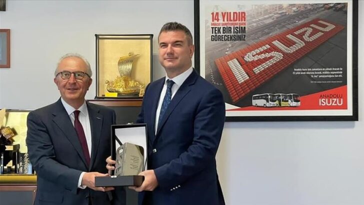 Anadolu Isuzu’ya “Altın İhracatçı” ödülü