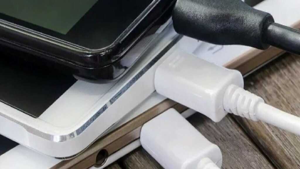 Avrupa Parlamentosu’ndan ‘tek tip şarj’ aletine onay