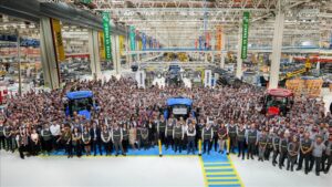 TürkTraktör 10 bininci kabini üretti